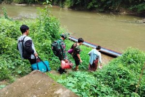 TNI berikan layanan kesehatan ke rumah warga di perbatasan RI-Malaysia
