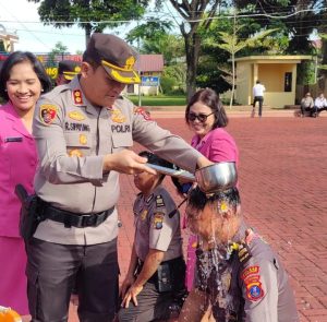 POLRES SIMALUNGUN GELAR UPACARA KENAIKAN PANGKAT DAN PURNA BHAKTI ANGGOTA POLRES SIMALUNGUN