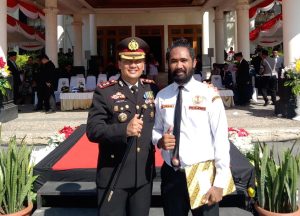 HUT Bhayangkara ke-77, Shahwan Raih Penghargaan dari Kapolres Halmahera Tengah