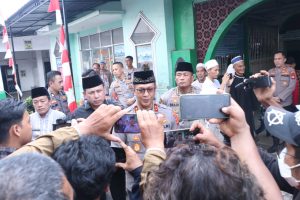 Kapolda Sumsel Memimpin Revitalisasi Masjid Kiai Muara Ogan dan Baksos
