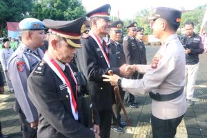 Kapolres Pimpin Upacara Wisuda Purnabakti Personil Polres Jembrana yang Telah Pensiun