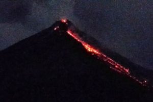 Gempa guguran Gunung Karangetang Sulut terekam 1.792 kali