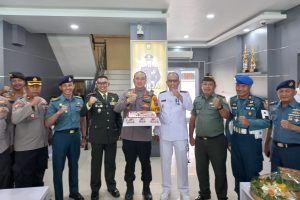 Surprise.!! Dandim 0825 Bersama Danlanal Grebek Mapolresta Banyuwangi di HUT Bhayangkara ke-78