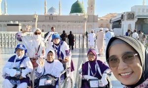 Dijadwalkan Masuk ke ROUDHOH, Jamaah Haji Kloter SUB-58 Kumpul Dipintu 318