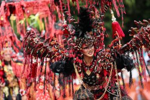 Akhir Pekan Ini, Bakal Digelar Parade Kostum Etnik Kontemporer “Banyuwangi Ethno Carnival 2024”