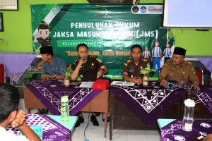 Kejari Kabupaten Blitar Gelar Program “Jaksa Masuk Sekolah” di SMPN 1 Nglegok