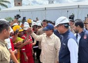 Prabowo Protes Atap Hunian buat Korban Banjir Pakai Seng: Panas, Pikirkan Solusinya