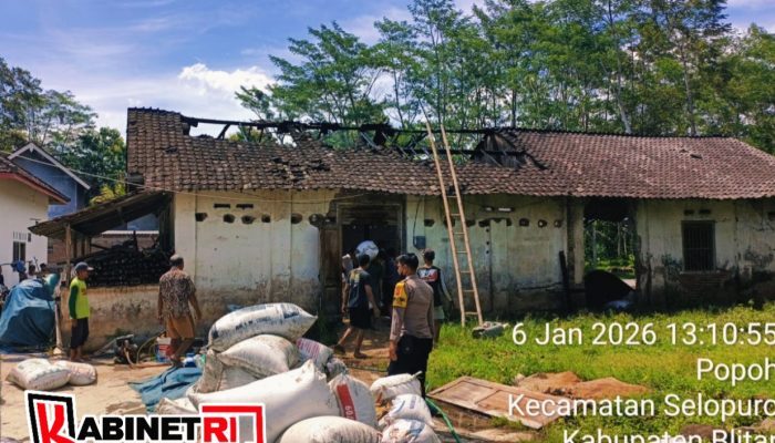 Gudang Penggilingan Padi di Selopuro Blitar Terbakar, Polisi Pastikan Tak Ada Korban Jiwa