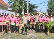 Polres Probolinggo Gelar Aksi Penghijauan Pulihkan Lahan Kritis
