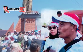Harga Telur Terjun Bebas, Peternak Blitar Turun ke Jalan dan Bagi 1 Juta Butir Telur
