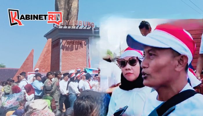 Harga Telur Terjun Bebas, Peternak Blitar Turun ke Jalan dan Bagi 1 Juta Butir Telur