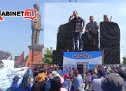 Massa Gelar Aksi Damai di Kantor Pemkab Blitar, Dorong Keberlanjutan Program Makan Bergizi Gratis