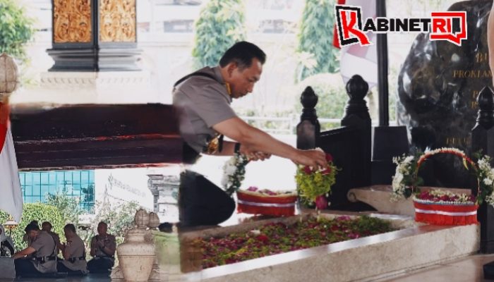 Dari Blitar untuk Indonesia, Kapolri Gali Nilai Kepemimpinan Bung Karno Jelang Hari Bhayangkara