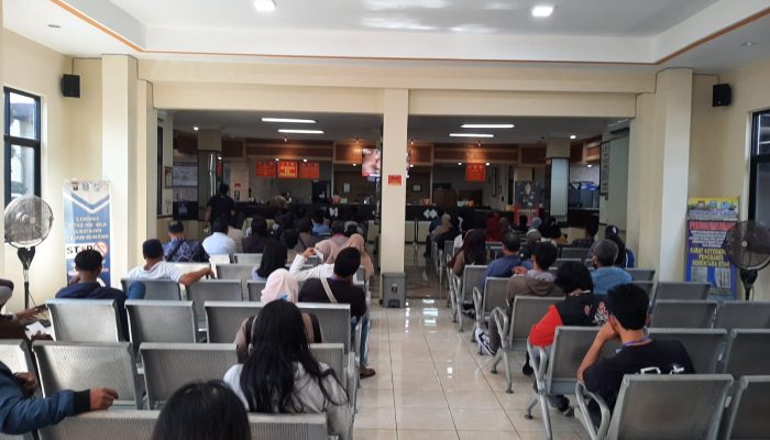 Kapolres Malang Klaim Pelayanan Samsat talangagung yang amburadul Sudah Sesuai SOP